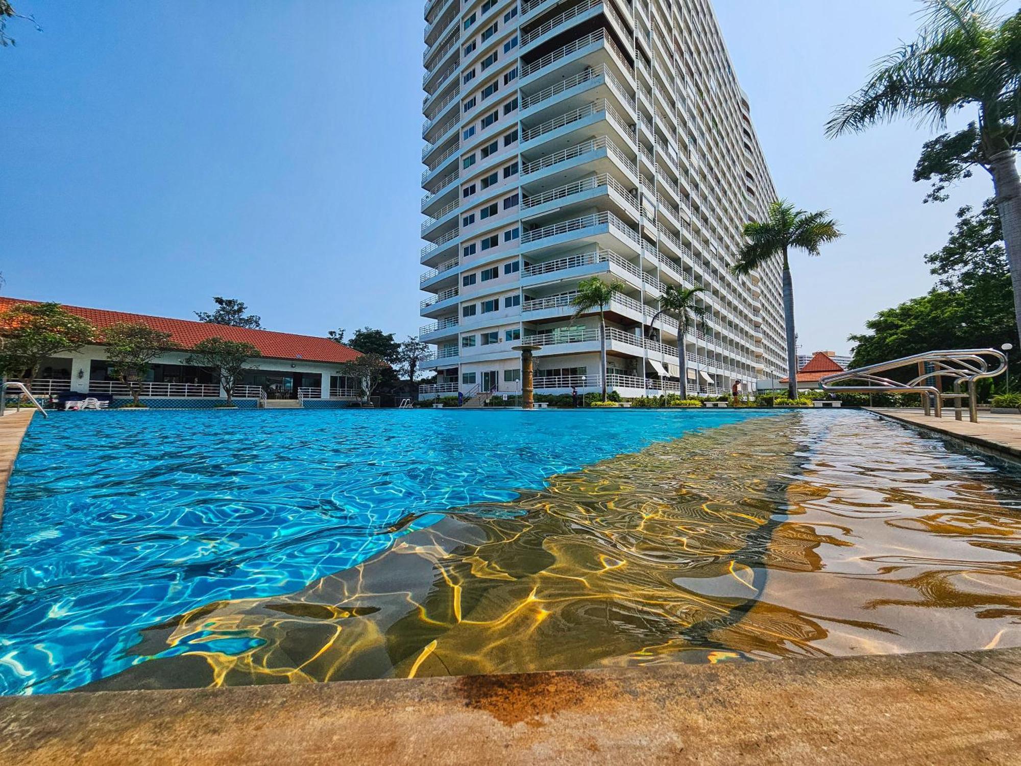 View Talay 5 Jomtien Beachfront Pattaja Kültér fotó