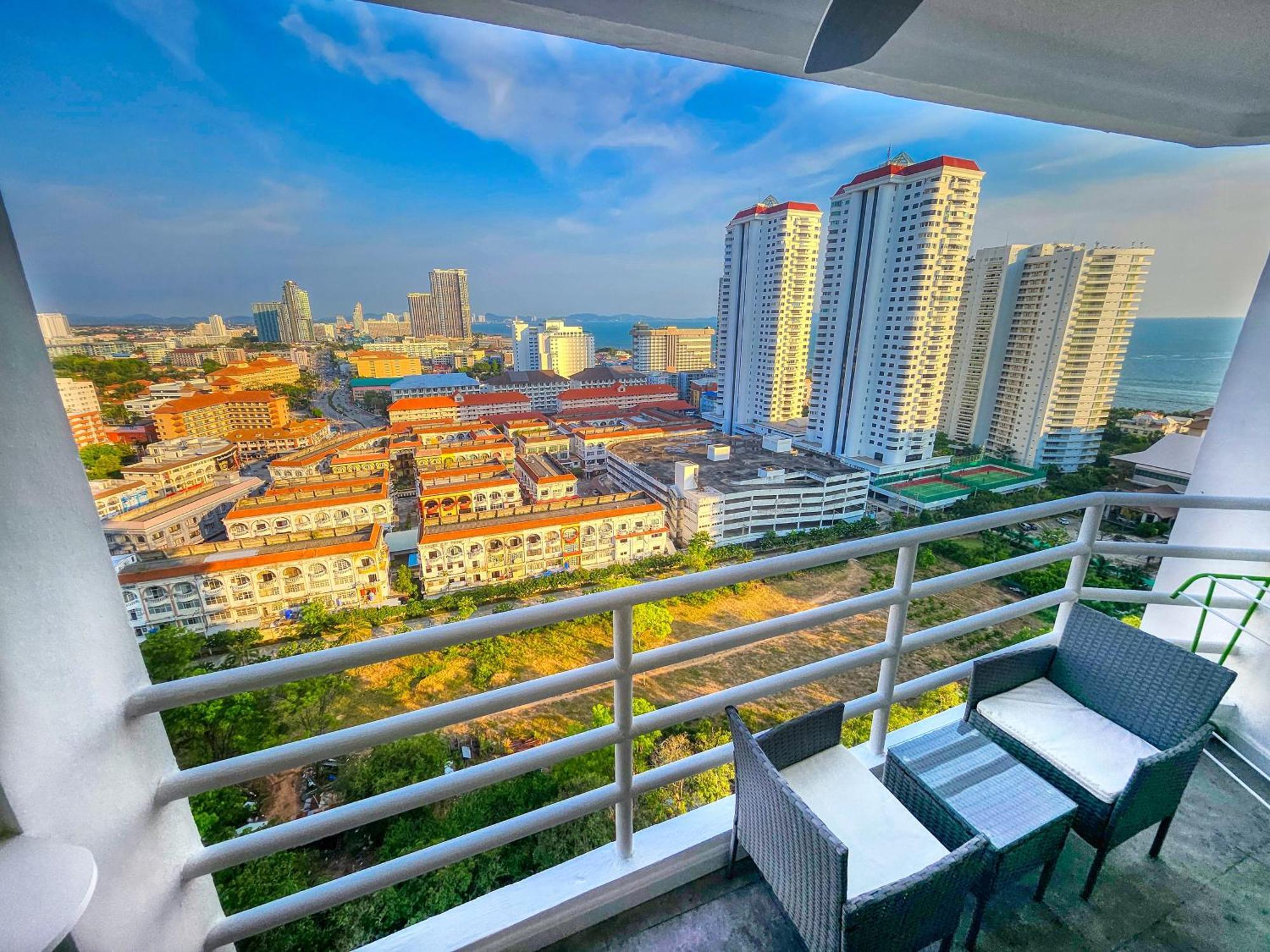 View Talay 5 Jomtien Beachfront Pattaja Kültér fotó