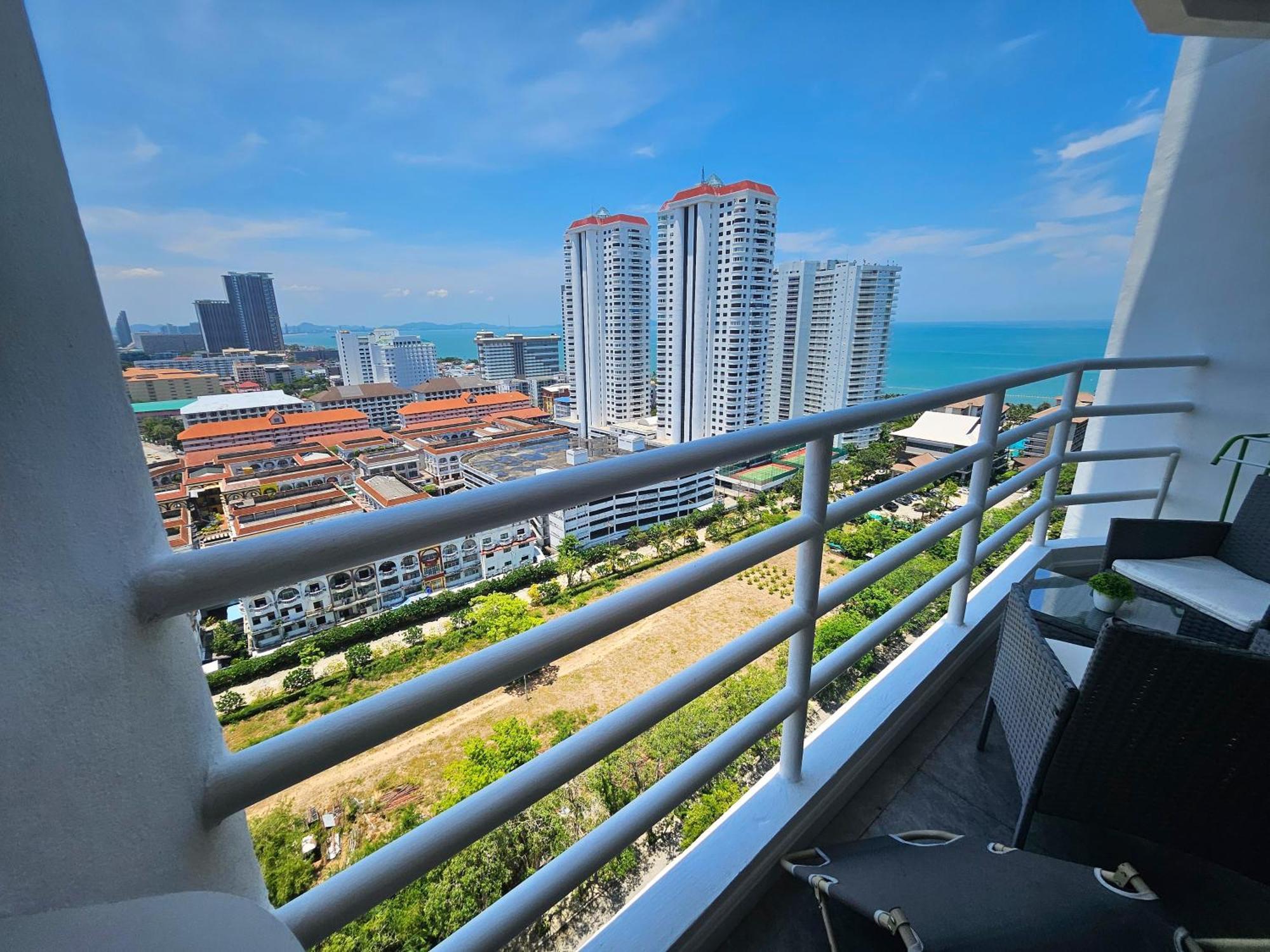 View Talay 5 Jomtien Beachfront Pattaja Kültér fotó